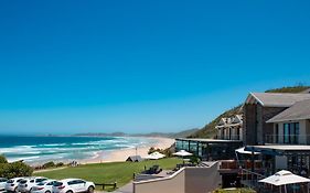 Brenton Haven Beachfront Resort  4*